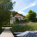 Bunte Ferienhaussiedlung Holiday park Rheinsberg