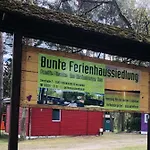 Bunte Ferienhaussiedlung Holiday park