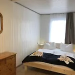 Bunte Ferienhaussiedlung *