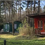 Bunte Ferienhaussiedlung