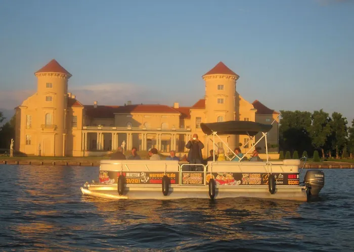 Bunte Ferienhaussiedlung 赖因斯贝格