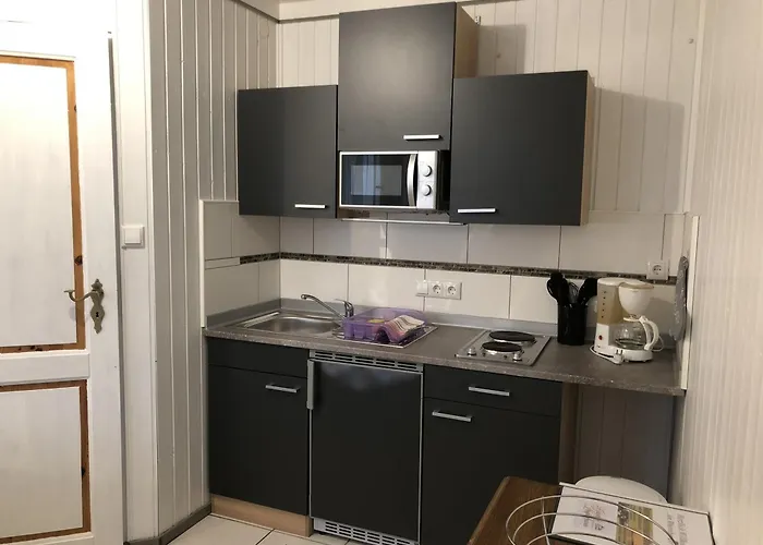 Bunte Ferienhaussiedlung