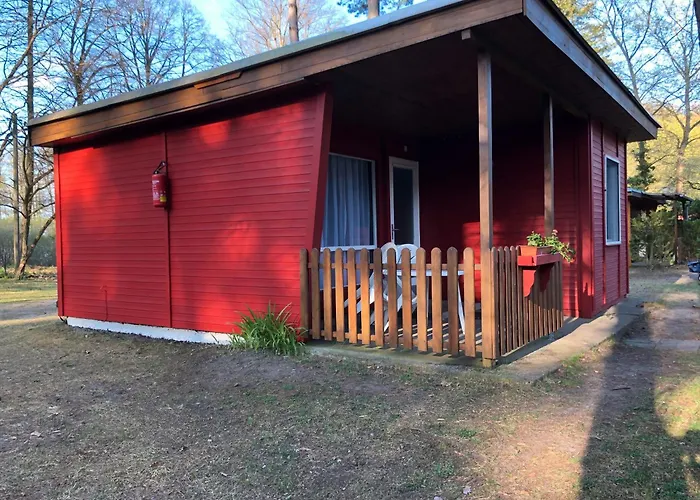 Bunte Ferienhaussiedlung